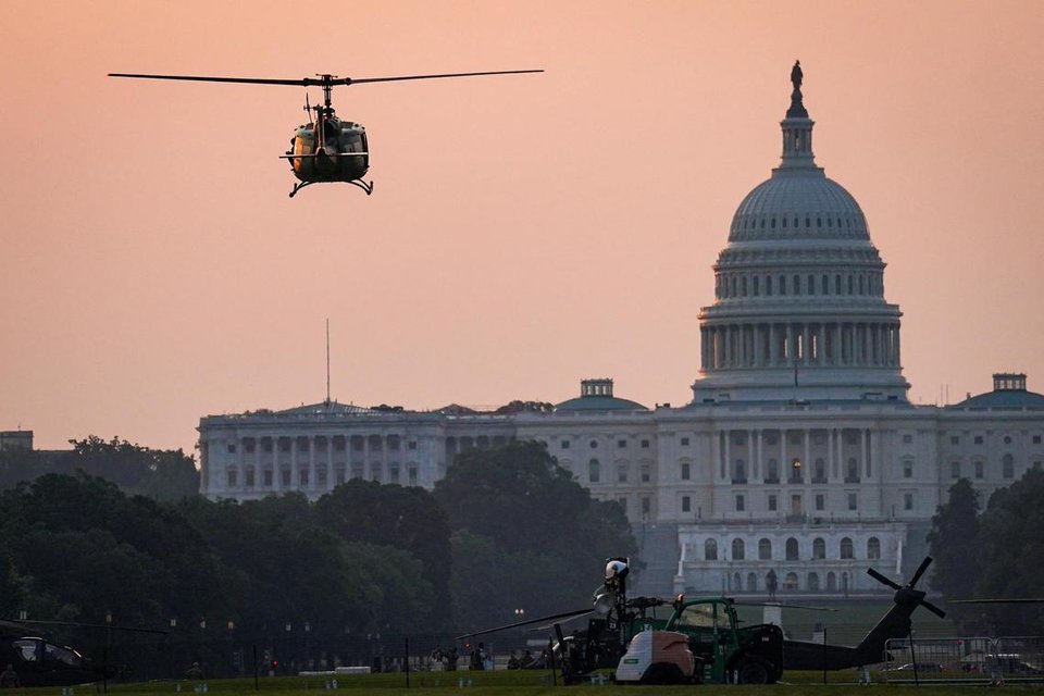 US Lawmakers Divided Over Airstrikes on Iran