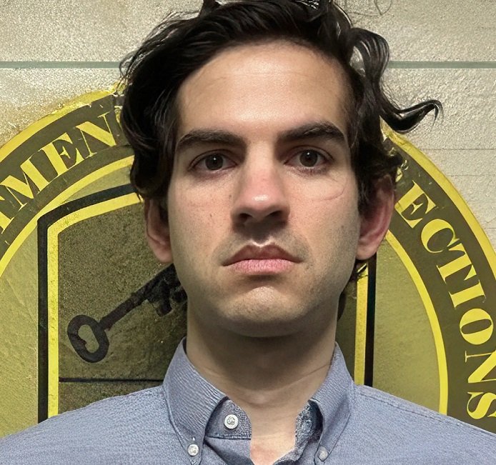 Ex-CIA Analyst Asif Rahman Sentenced to Over 3 Years for Leaking US plan to attack Iran