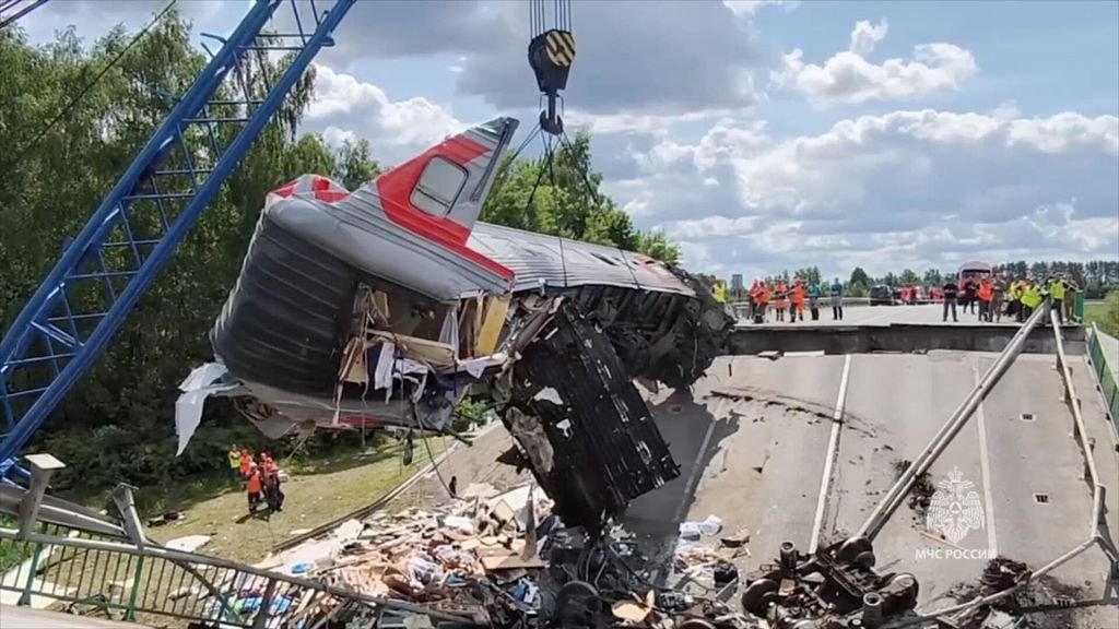 Russia and Ukraine Escalate Conflict Ahead of Peace Talks in Istanbul