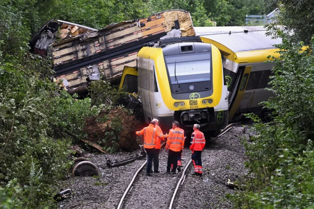 German Train Derails, Killing Three Including Two Crew Members