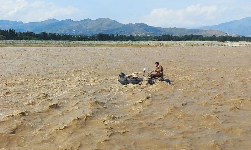 Rising Water Levels Cause Low-Level Flooding in KP Rivers