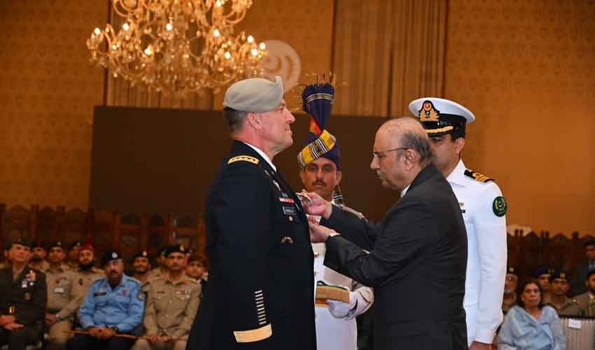 Pakistan Honours US CENTCOM Chief Gen Kurilla with Nishan-e-Imtiaz