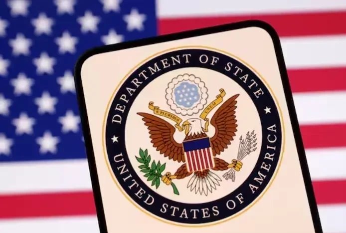 U.S. Tightens Visa and Green Card Rules, Warns of Tougher Enforcement