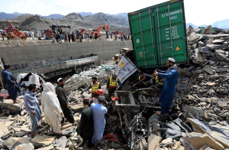 Landslides Sever KKH, Thousands Stranded in Northern Pakistan