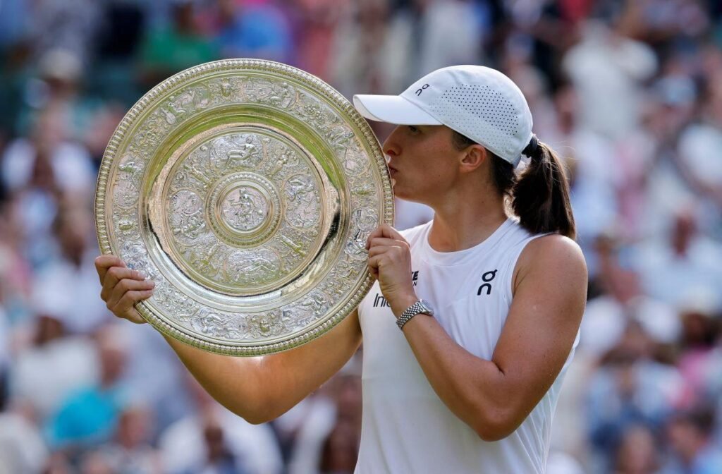 Swiatek Blitzes Anisimova 6-0, 6-0 to Capture First Wimbledon Crown in Ruthless Fashion