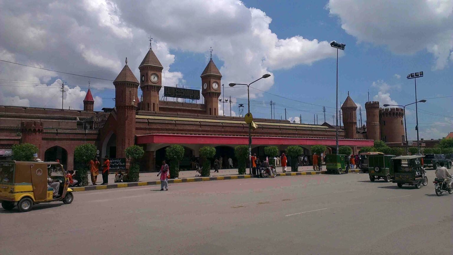 The History of Lahore Railway Station lahore railway station history