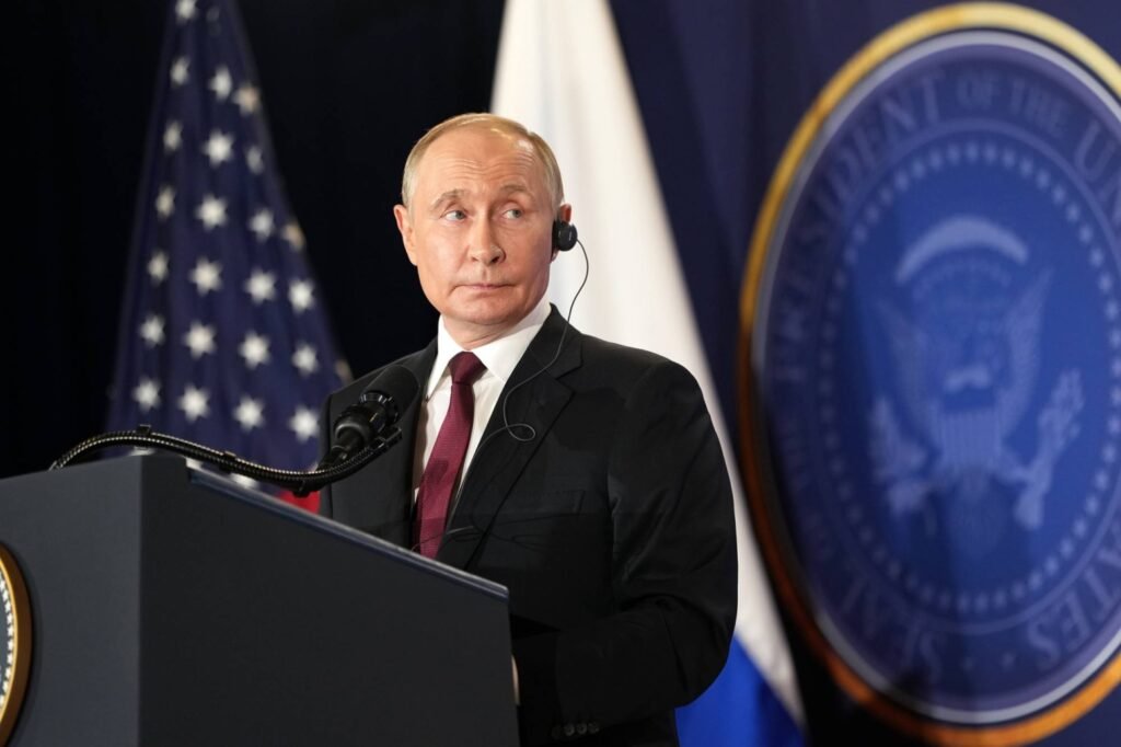 Putin Warns Western Troops in Ukraine Would Be ‘Legitimate Targets’ for Russian Forces