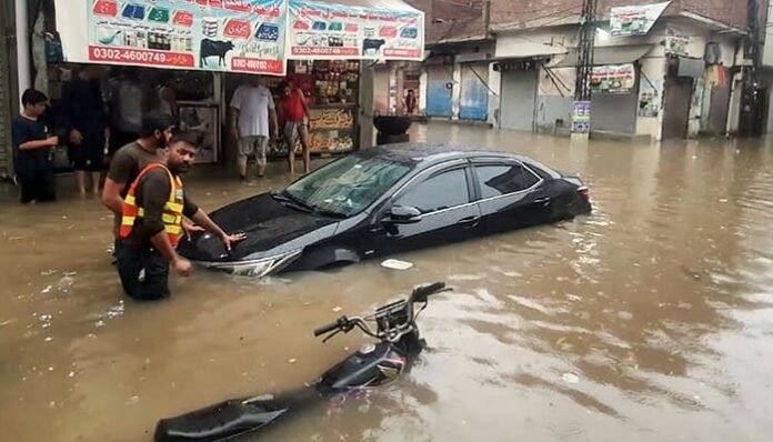 Six Killed as Rainfall Paralyzes Lahore City