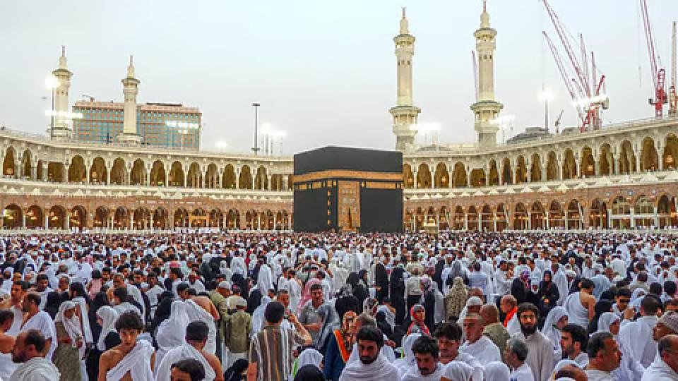 Saudi Arabia Enforces 10 Strict New Umrah Rules for Pilgrims in 2025