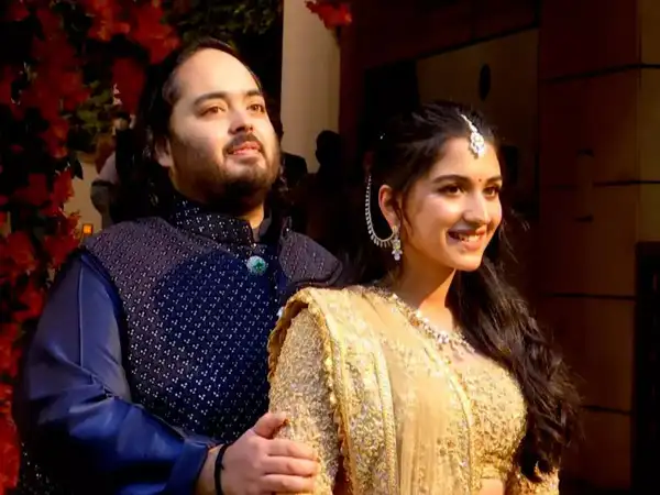 Anant Ambani and Radhika Merchant’s Adorable Flower Fight at Ganesh Visarjan Goes Viral — But ‘Pookie Bodyguard’ Steals the Show