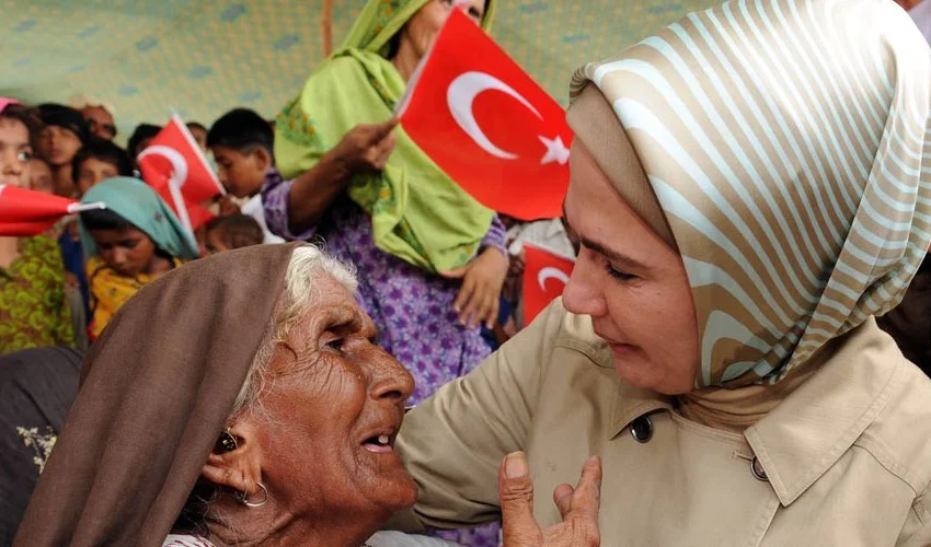Turkey’s First Lady Emine Erdoğan Voices Solidarity with Pakistan Flood Victims, Urges Global Support