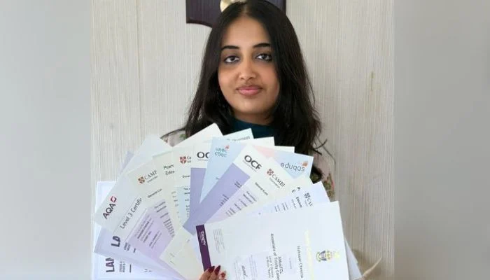 British-Pakistani girl Mahnoor Shatters Six World Records with 24 A-Level Distinctions, Secures Oxford Spot Mahnoor Cheema, an 18-year-old British-Pakistani student, has made academic history by completing 24 A-Level subjects with top distinctions — breaking four new world records.