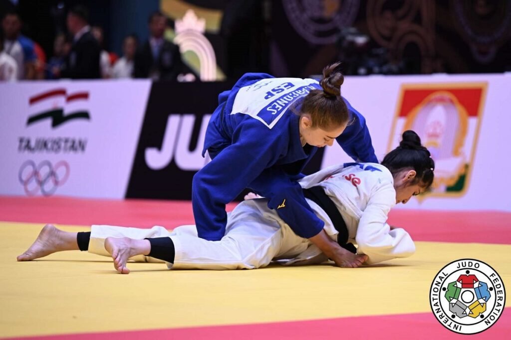 Malaika Becomes First Pakistani Girl to Win Medal at Asian Judo Championship Malaika Noor becomes first Pakistani girl to win judo championship medal