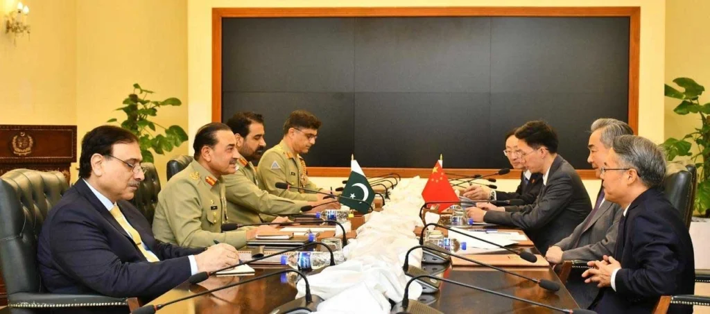 Wang Yi Meets and Field Marshal vow to crush terrorism and enhance security Wangi Yi and Field Marshal Asim Munir