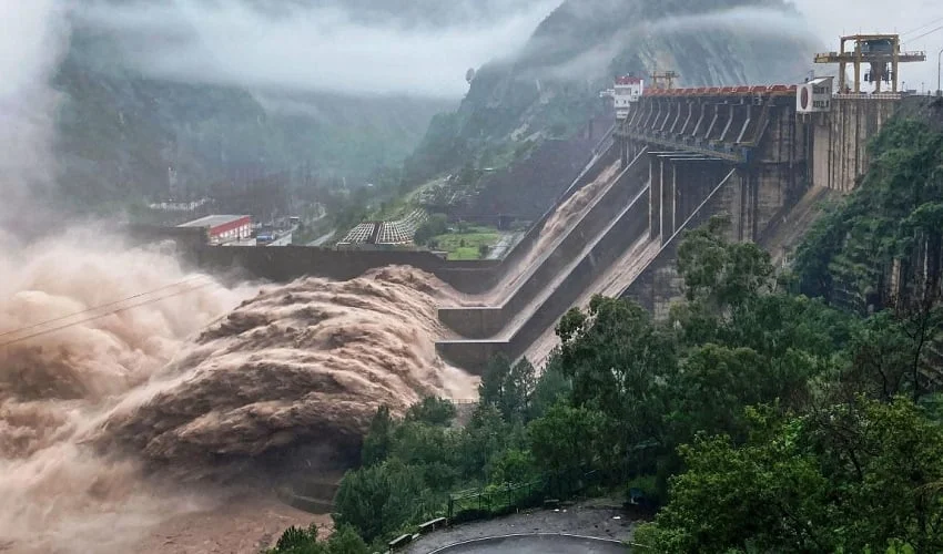 India Releases Another Flood Wave Towards Pakistan, Triggers Evacuation Warnings