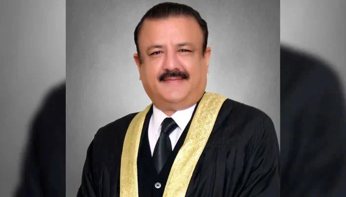 Karachi University Revokes LLB Degree of Justice Tariq Jahangiri