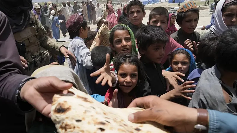 World Bank Calls for Bold Reforms as Poverty Hits 25.3%