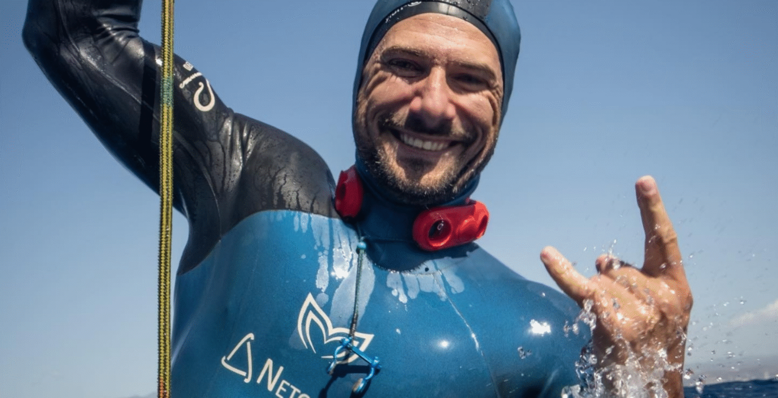 Croatian Freediver Sets World Record by Holding Breath Underwater for 29 Minutes freediver world record breath holding