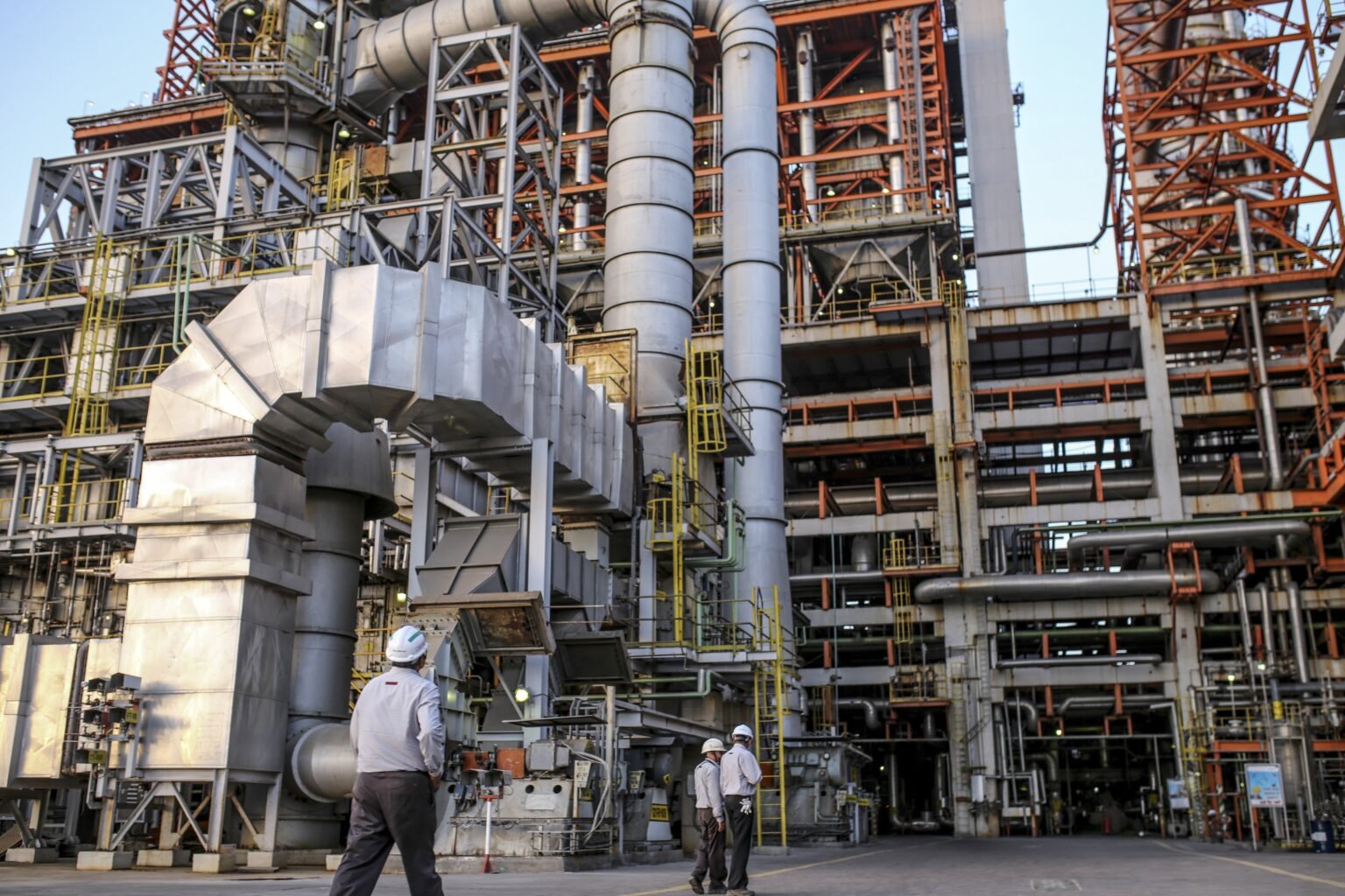 Saudi and Iraqi Firms Suspend Crude Sales to Indian Refiner