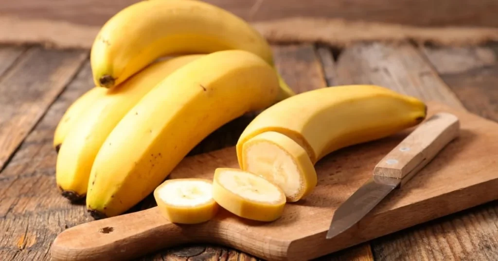 Eating Bananas May Reduce Snacking Between Meals