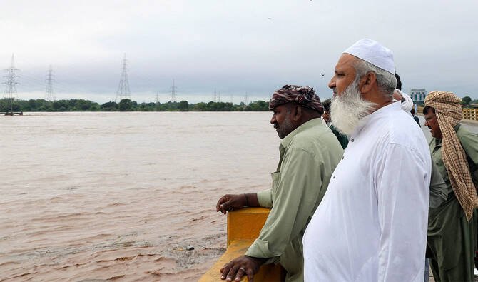 Ravi and Chenab Confluence Threatens Multan and Muzaffargarh with Dual Flood Surge River floods forces breaches in Punjab