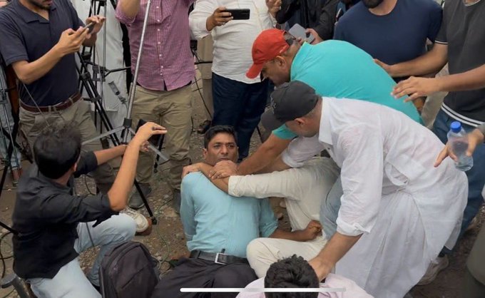 Case Registered Against PTI Leaders and Workers Over Assault on Journalist Attack on journalist: FIR registered against Aleema Khan and others