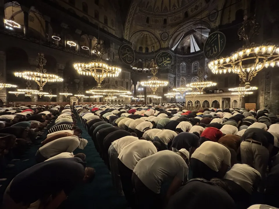 In Pictures: Muslims Worldwide Celebrate Mawlid al-Nabi with Joy and Devotion