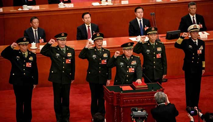 China Removes Two Senior Generals in Anti-Corruption Sweep