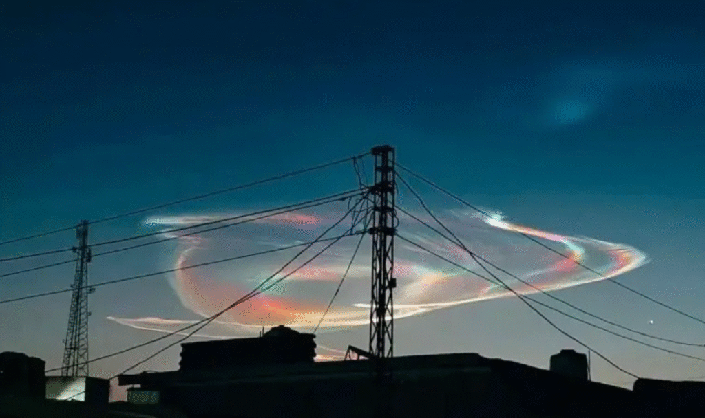 Mysterious Lenticular Cloud Over Quetta Sparks Curiosity and Speculation Among Residents lenticular cloud formation Quetta
