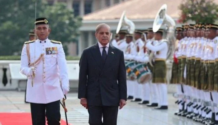 PM Shehbaz and PM Anwar Ibrahim Vow Deeper Economic Cooperation Pakistan and Malaysia reaffirm strong bilateral relations as PM Shehbaz Sharif and PM Anwar Ibrahim hold high-level talks.