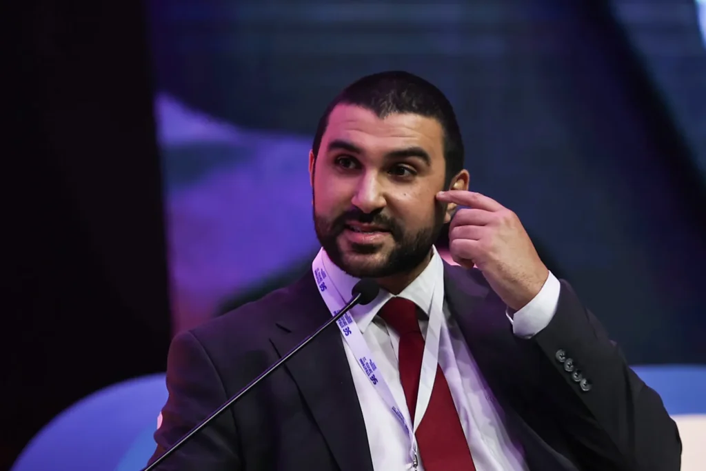 British-Muslim journalist Hamdi detained at the US airport after pro-Palestinian remarks, sparking CAIR outrage and free speech concerns