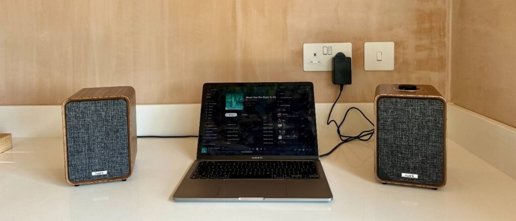 Ruark MR1 Mk3 Desktop Speaker System – Premium Sound in Compact Design Ruark MR1 Mk3 Desktop Speaker System – Premium Sound in Compact Design