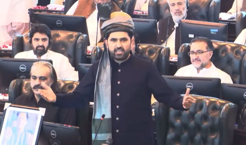 KP government in collision course with hybrid system: May 9 cases KP cabinet withdraws May 9 cases, orders new inquiries, and issues reforms to strengthen governance and transparency.