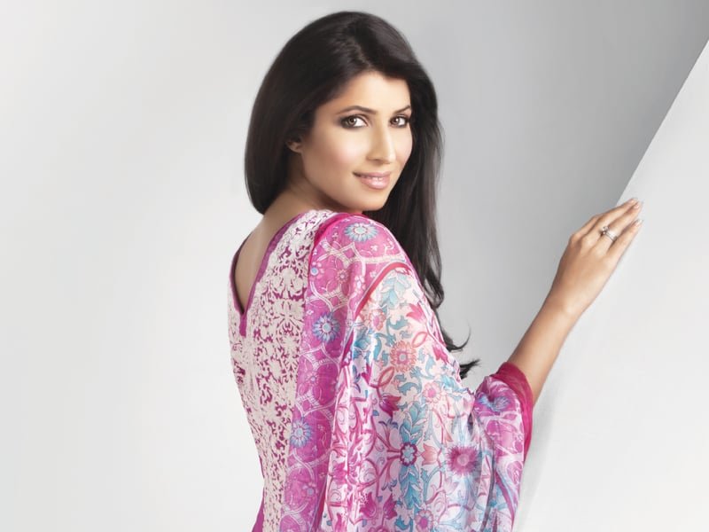 Ex-Supermodel Vaneezah Ahmed Reveals She Recovered from Cancer Through Faith and Prayers