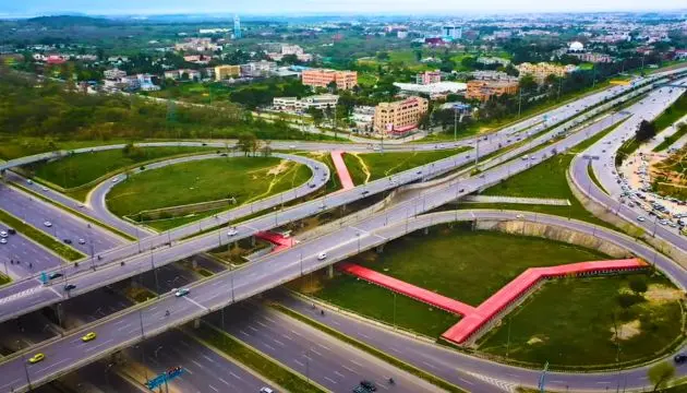 Islamabad T-Chowk Flyover Opening Date Revealed Islamabad’s T-Chowk Flyover reaches 60% completion; project to open in December, easing GT Road traffic congestion and improving connectivity