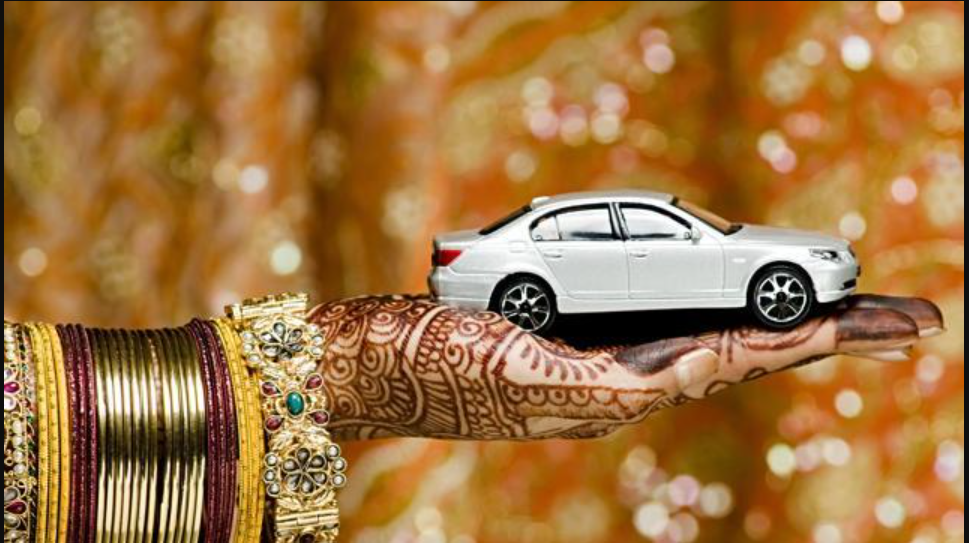 Dowry Items Handed Back to Woman During Lahore Court Hearing dowry recovery case Lahore