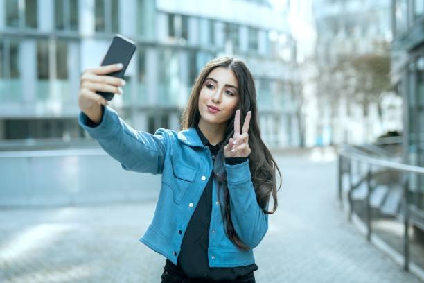Selfie-Based Age Checks Surge as Governments Tighten Online Safety Rules