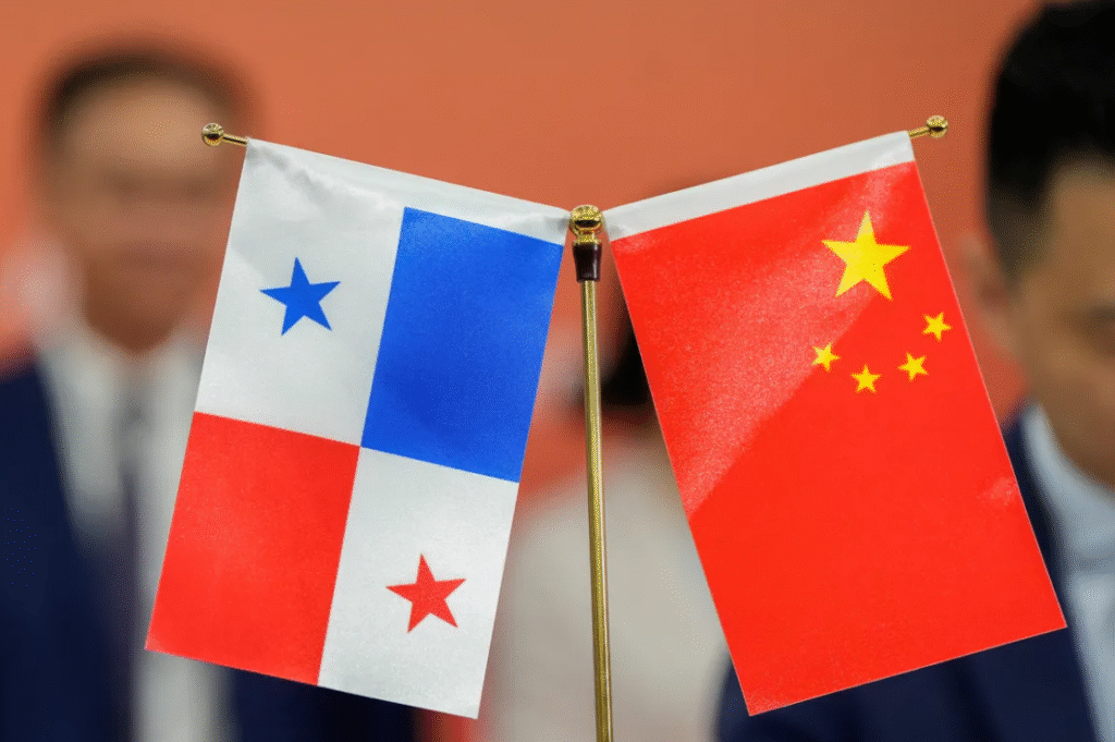 Panama China monument