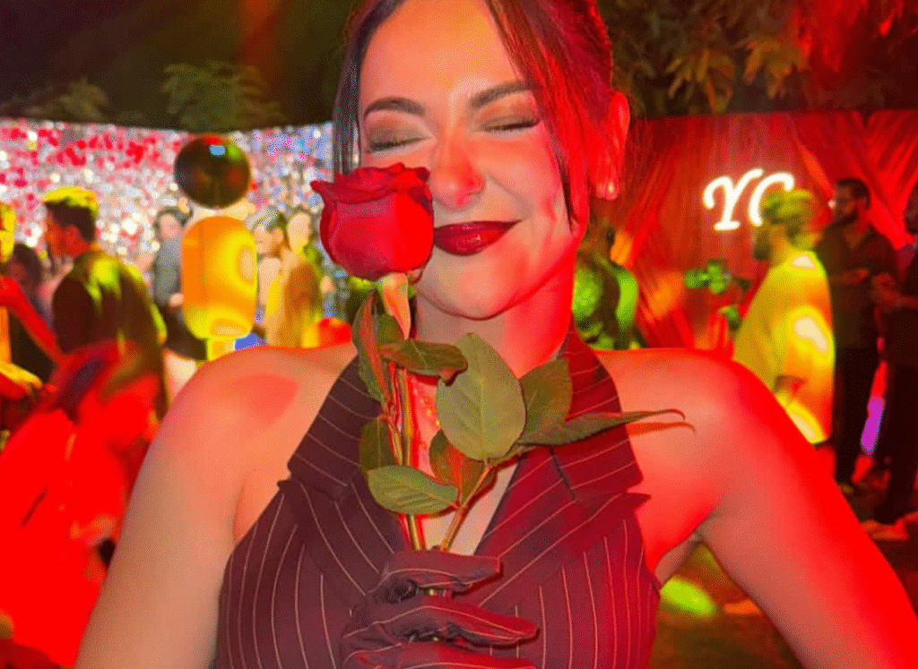 Hania Aamir Drops Playful “Yeet” Photo Dump, Fans Can’t Stop Talking Hania Aamir Instagram