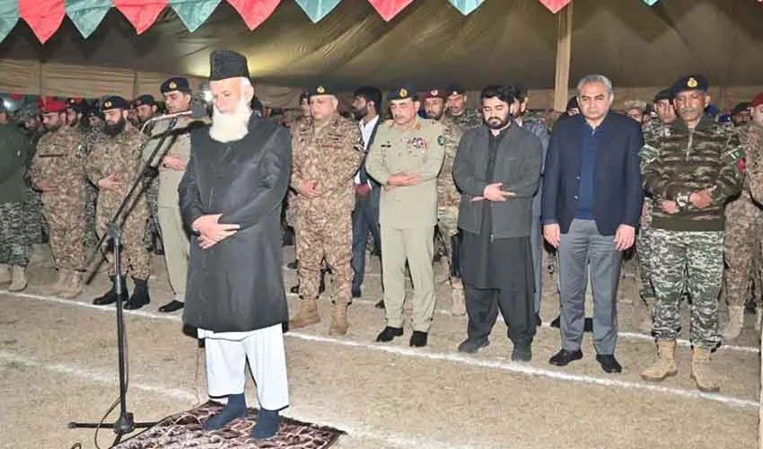 Major Adeel Zaman’s Funeral Prayers Offered at Peshawar Garrison Funeral prayers for Major Adeel Zaman held in Peshawar as army leadership reiterates resolve against terrorism nationwide.
