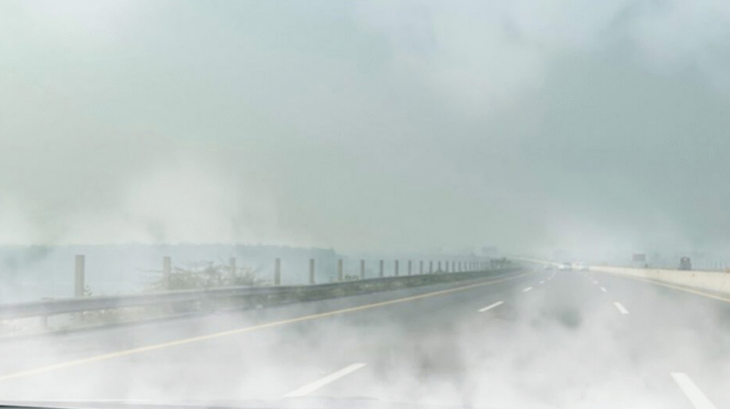 dense fog motorway