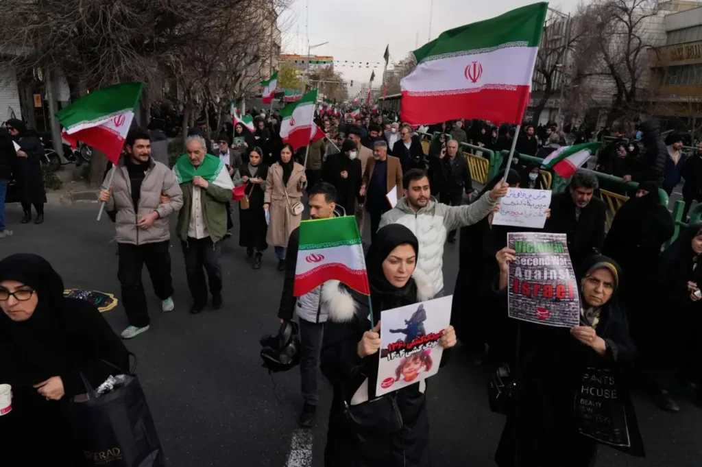 Trump claims Iran has halted executions of protesters, as Tehran signals continued crackdown and regional tensions rise sharply