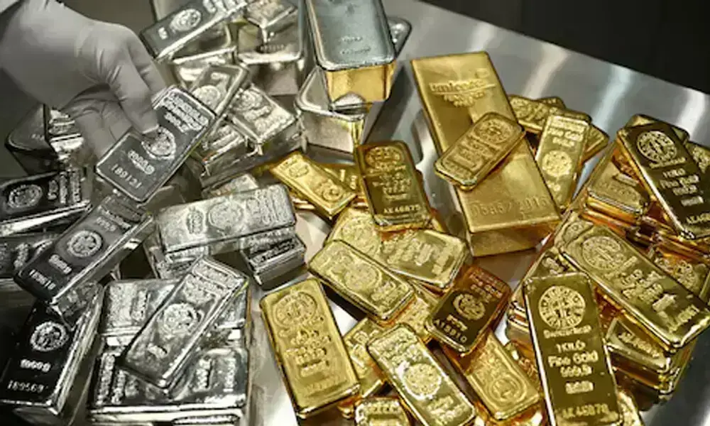 Gold per tola gains Rs7,900 in Pakistan