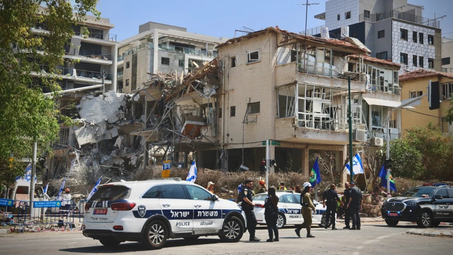 Knesset Members flee Meeting over Iranian Missile Alert (Video)