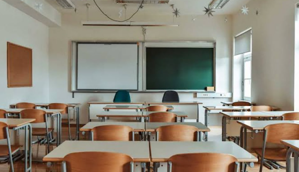 Punjab Issues Strict Warning to Private Schools Against Operating During March Closure Period Punjab school