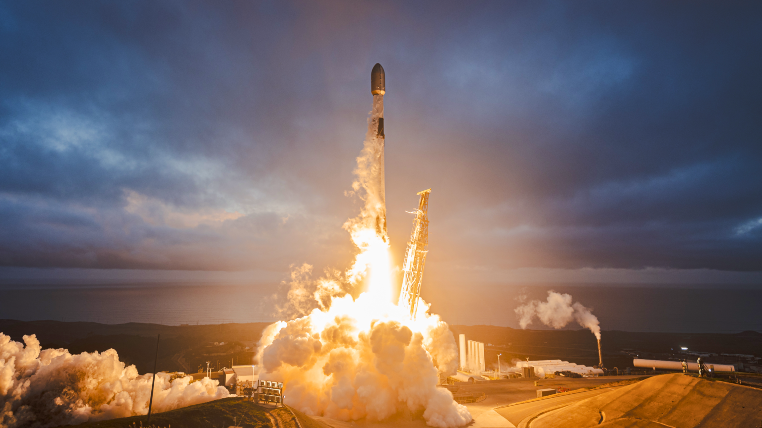 SpaceX Launches 600th Falcon 9 Rocket in Milestone Starlink Mission spacex-launch