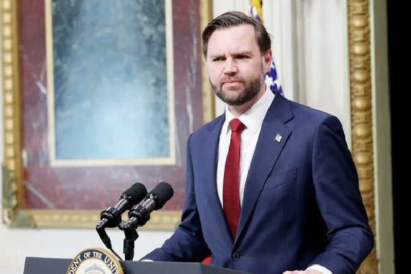 Vance Issues Firm Warning Ahead of Iran Talks, Signals Optimism for Islamabad Meeting