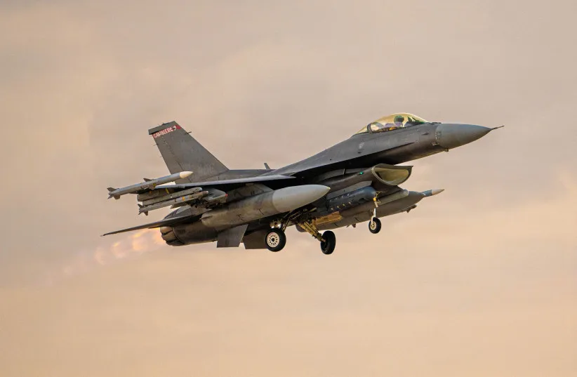 US Denies Aircraft Loss as Regional Tensions Persist Near Strait of Hormuz