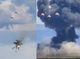 Chaos in the Skies: Two US Navy Fighter Jets Crash Midair During Idaho Air Show, Crew Survives