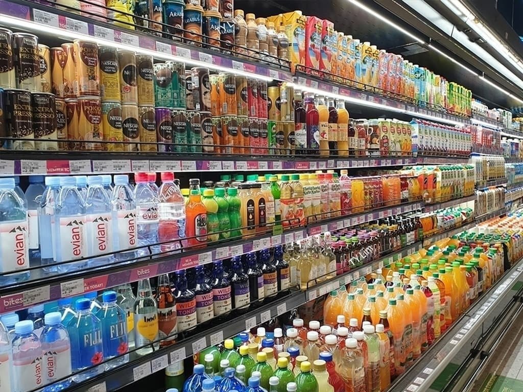 Pakistan Revises Import Valuation Rules, Imported Juices and Soft Drinks Set for Possible Price Hike